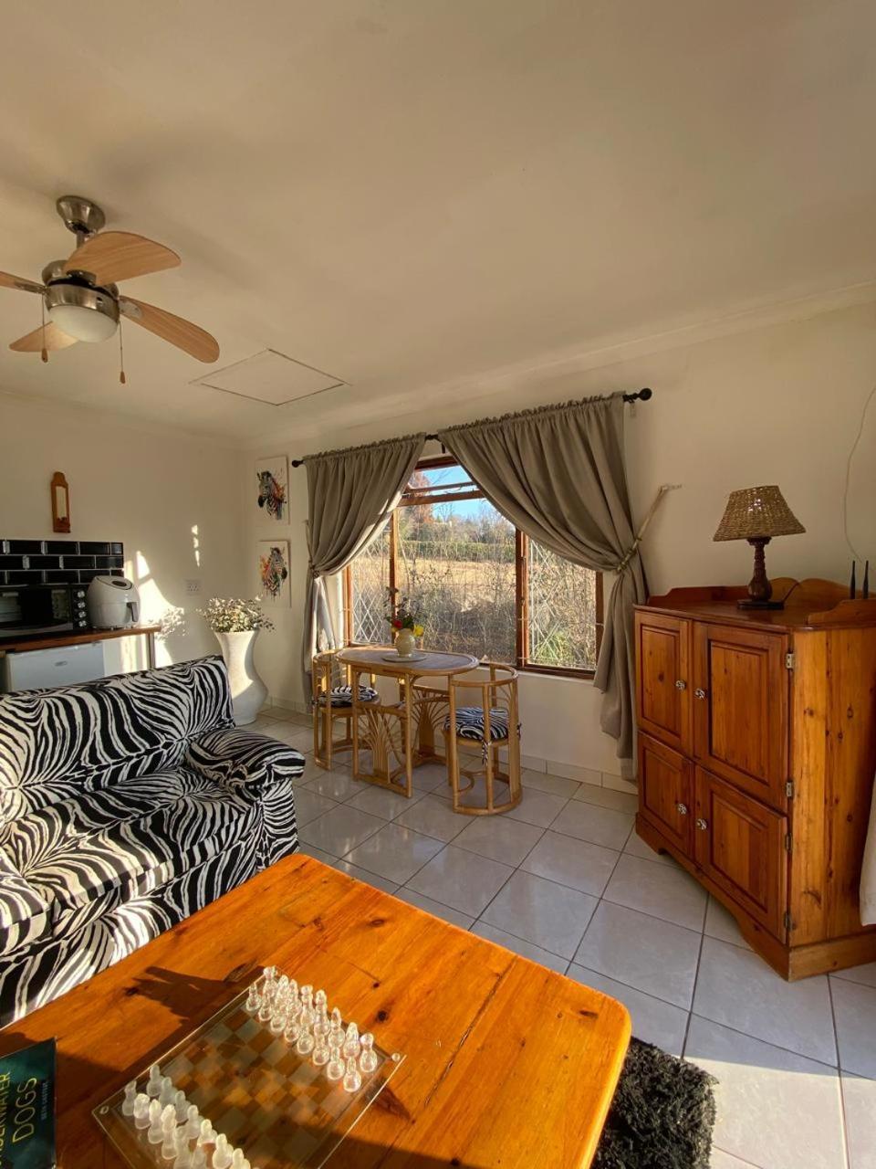 Sani Pass View Cottage Himeville Bagian luar foto